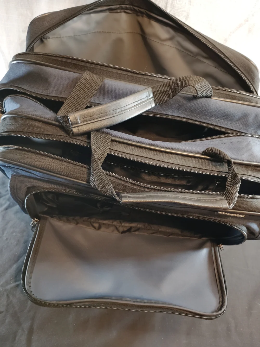 Hopkins Navy Travel /Weekend/Carry On Bag
